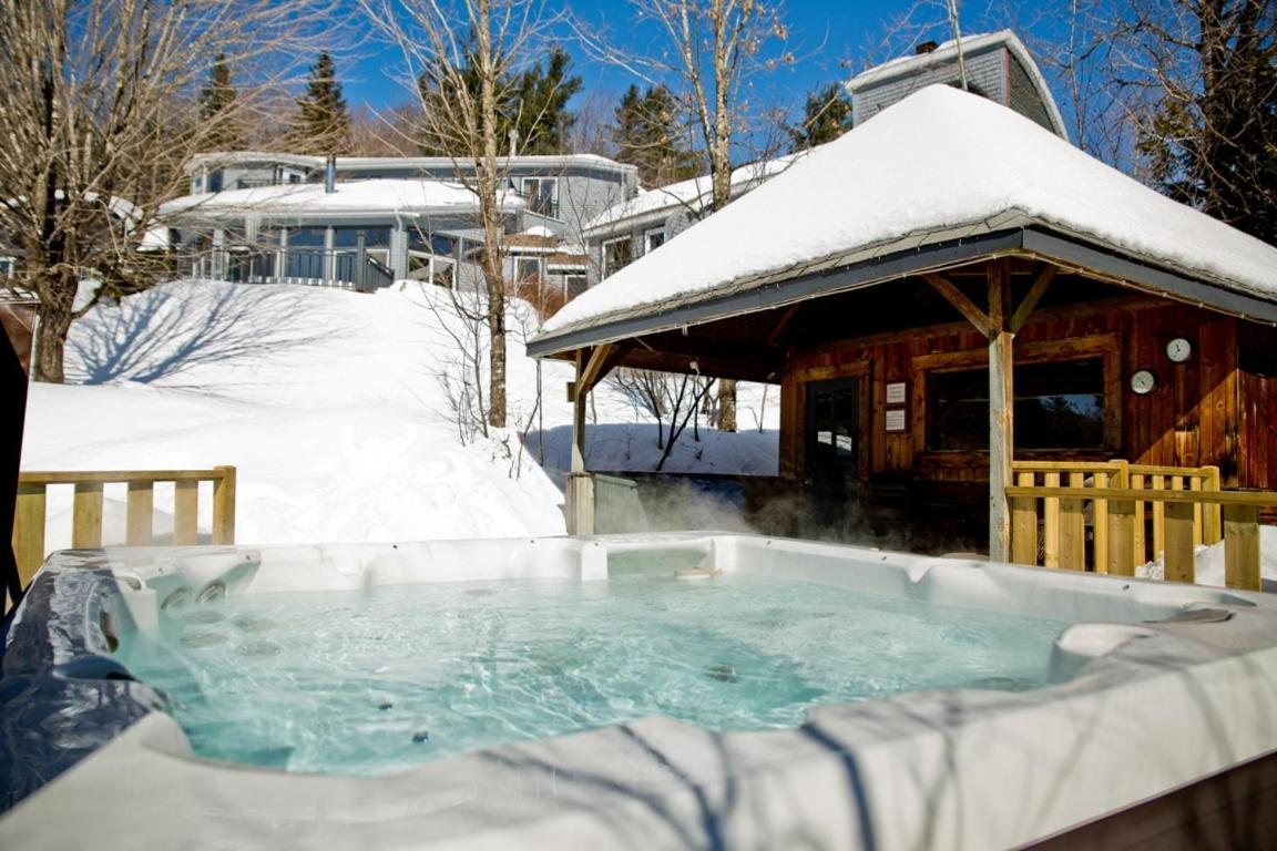La Petite Auberge De Jouvence Magog Exteriör bild